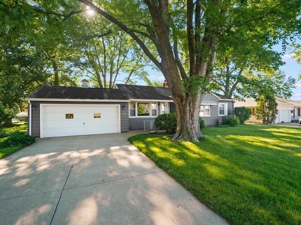 3314 Scenic Dr, Cedar Falls, IA 50613