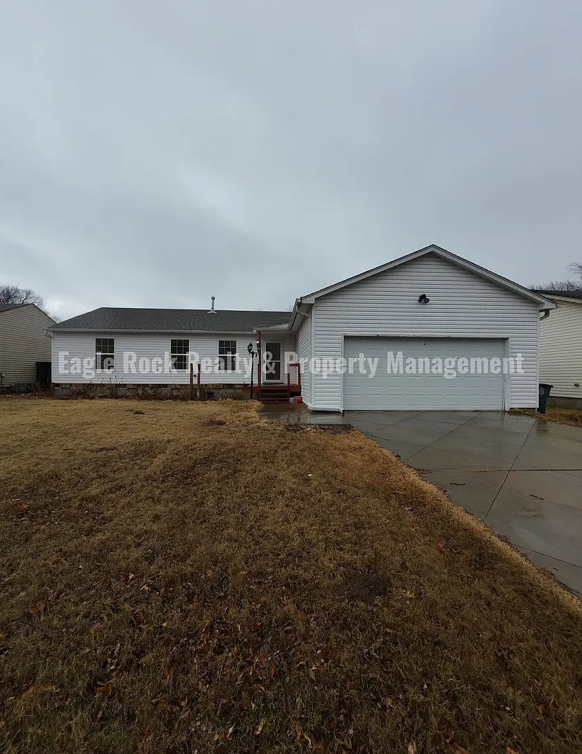 South Tulsa Home for Rent (4beds/2baths) — Photo 1