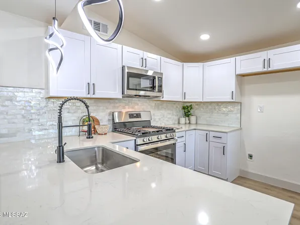 2103 E 33rd St, Tucson, AZ 85713