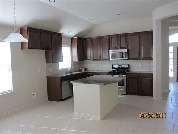 4th image of 2416 Slalom Dr