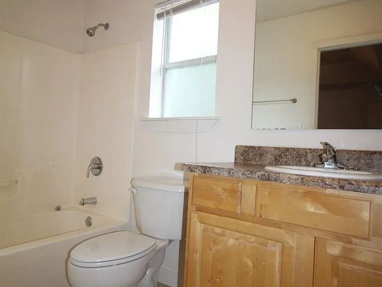 6250 Hamilton Bridge Rd #A — Photo 6