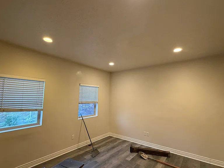 3885 S 1630 W — Photo 5
