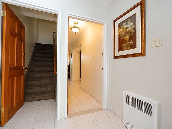 4th image of 2534 W 2nd St
