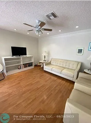 5705 Fox Hollow Dr — Photo 49