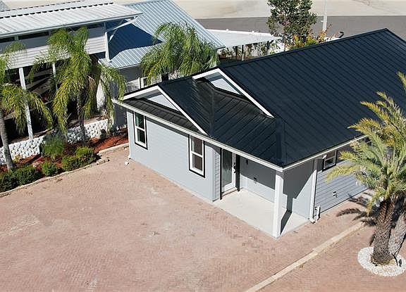 3rd image of 2253 ST GEORGE DRIVE