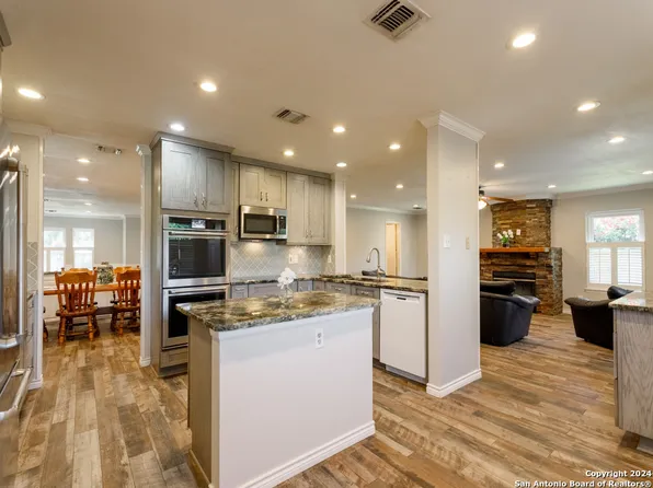 1203 SUMMIT CRK, San Antonio, TX 78258