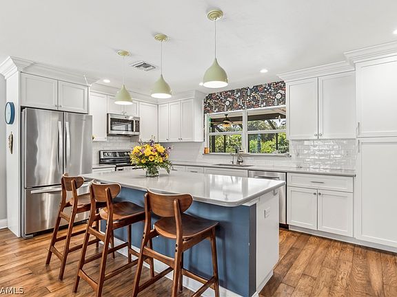 3rd image of 1260 Vesper Dr