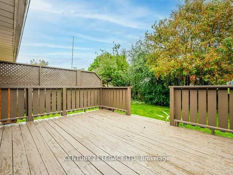 224 River Rd E — Photo 8