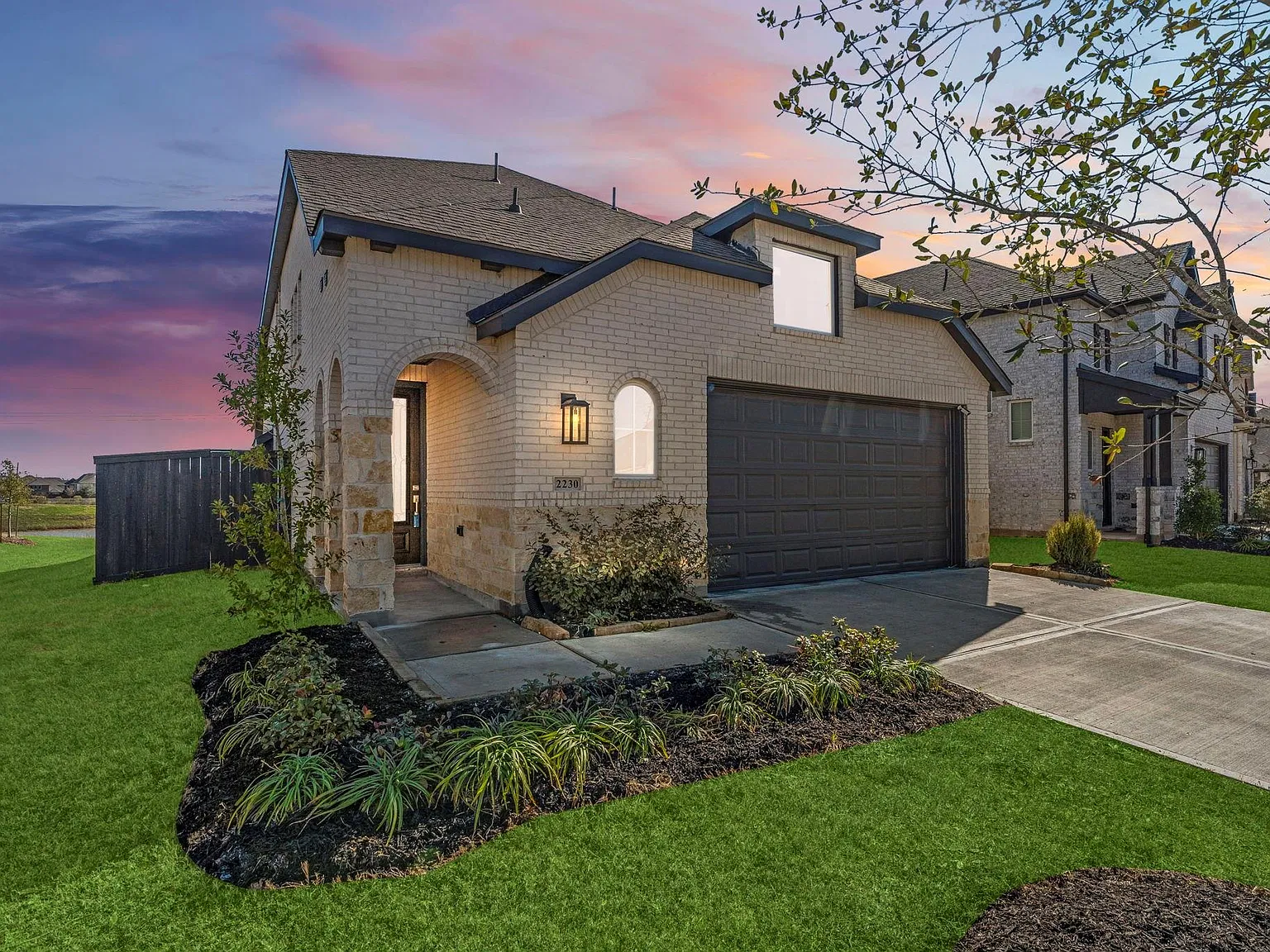 4 bed, 3.0 bath, 2361 sqft, $3,100 — Photo 3
