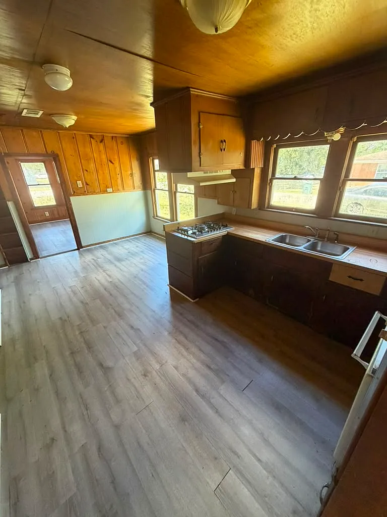 3 bed, 880 sqft, $1,125 — Photo 3