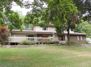 1374 Oak Knoll Dr, Akron, OH 44333