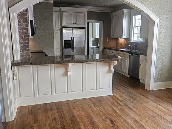 5th image of 4901 Kavanaugh Blvd