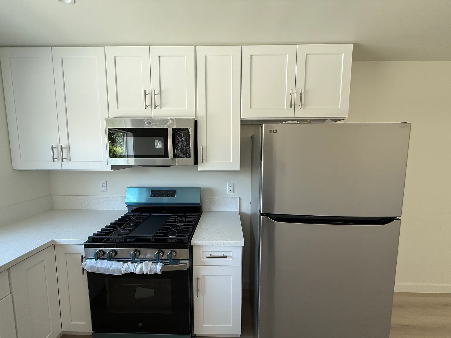 3 bed, $3,500 — Photo 4