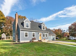 135 Deanville Rd, Attleboro, MA 02703