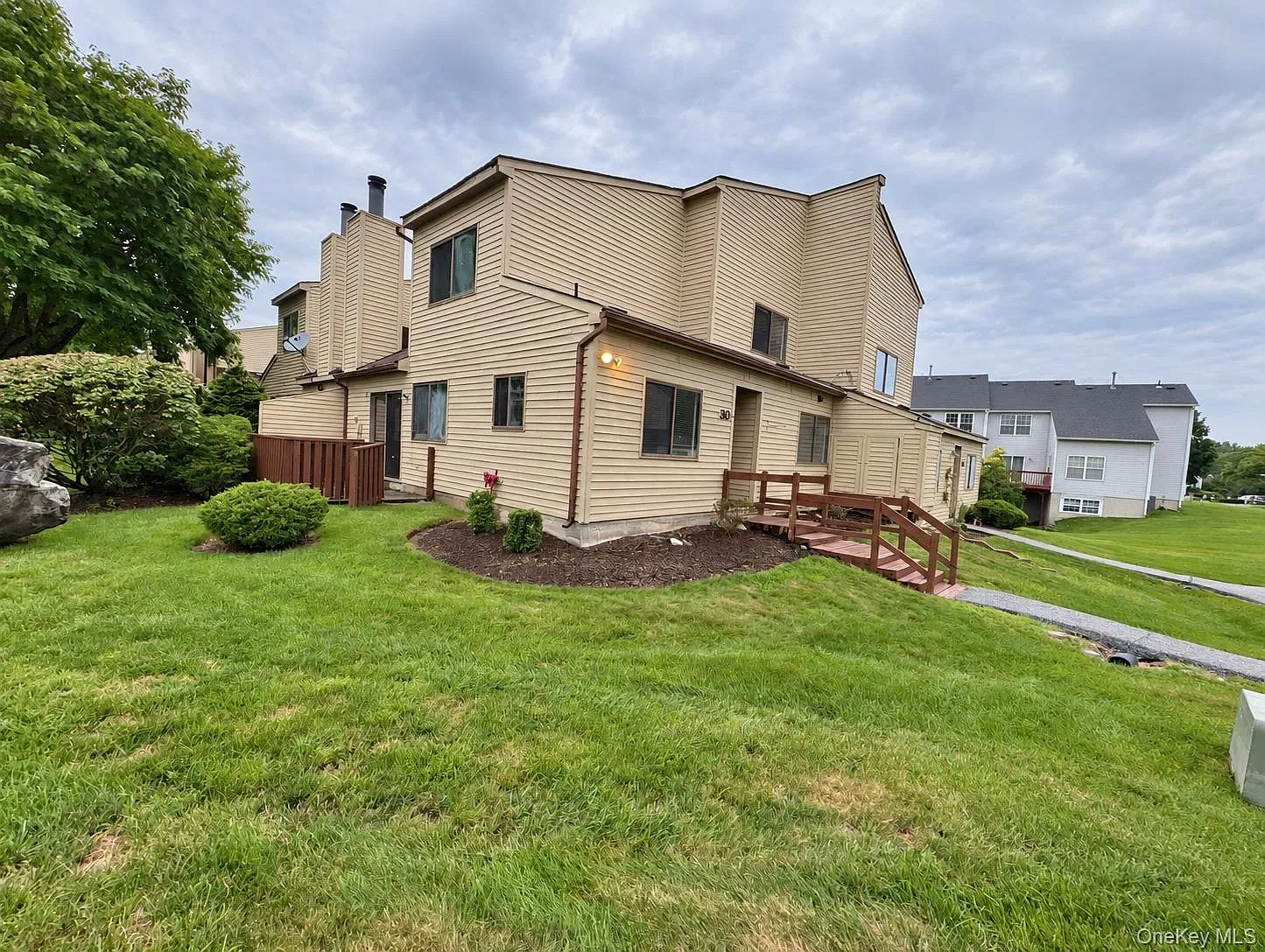 3 bed, 1518 sqft, $2,600 — Photo 1