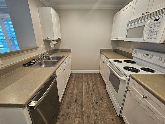 4th image of 490 Barnett Shoals Rd APT 710