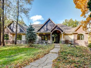 154 Abby Brook Ln, Howell, MI