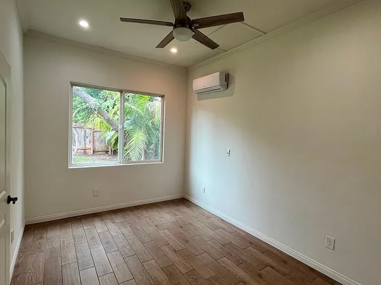 4316 Greenbush Ave — Photo 25