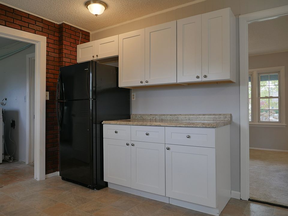 1st image of 87 Shawmont Ln