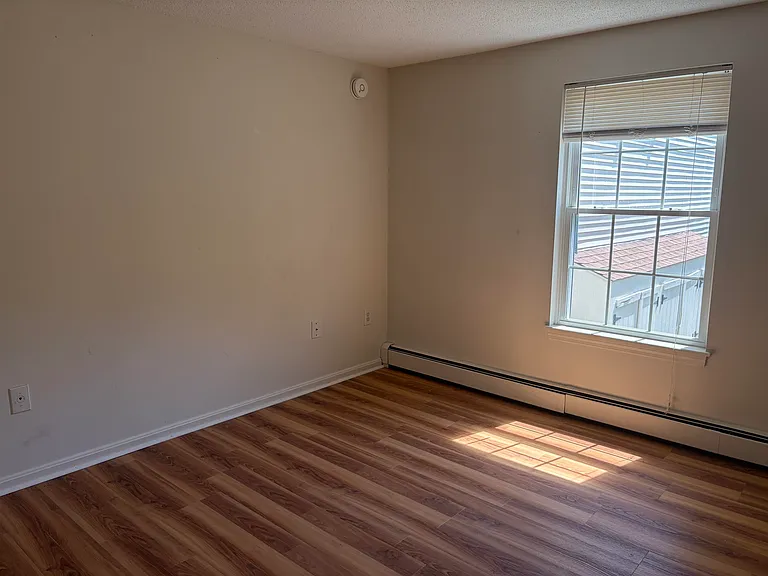 1007 White Cedar Blvd — Photo 10