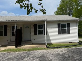 264 Peterson Ave #B, Auburn, KY 42206