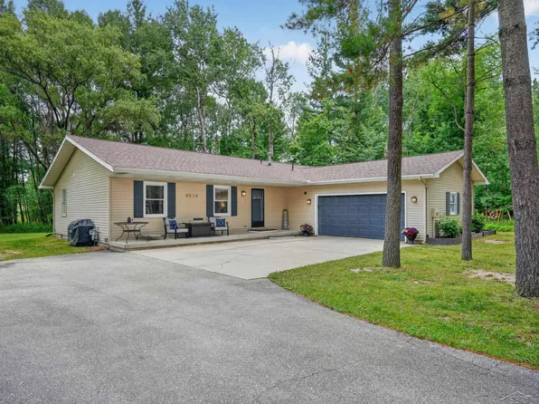 4514 W Salisbury Dr, Gladwin, MI 48624