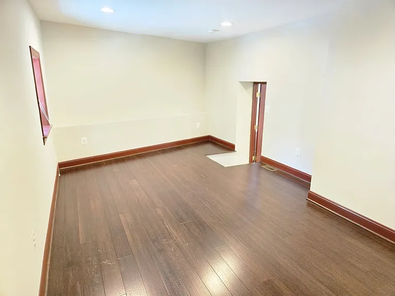 804 Hollins St #1 — Photo 29