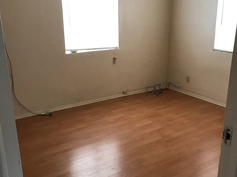 8832 Mission Dr — Photo 3