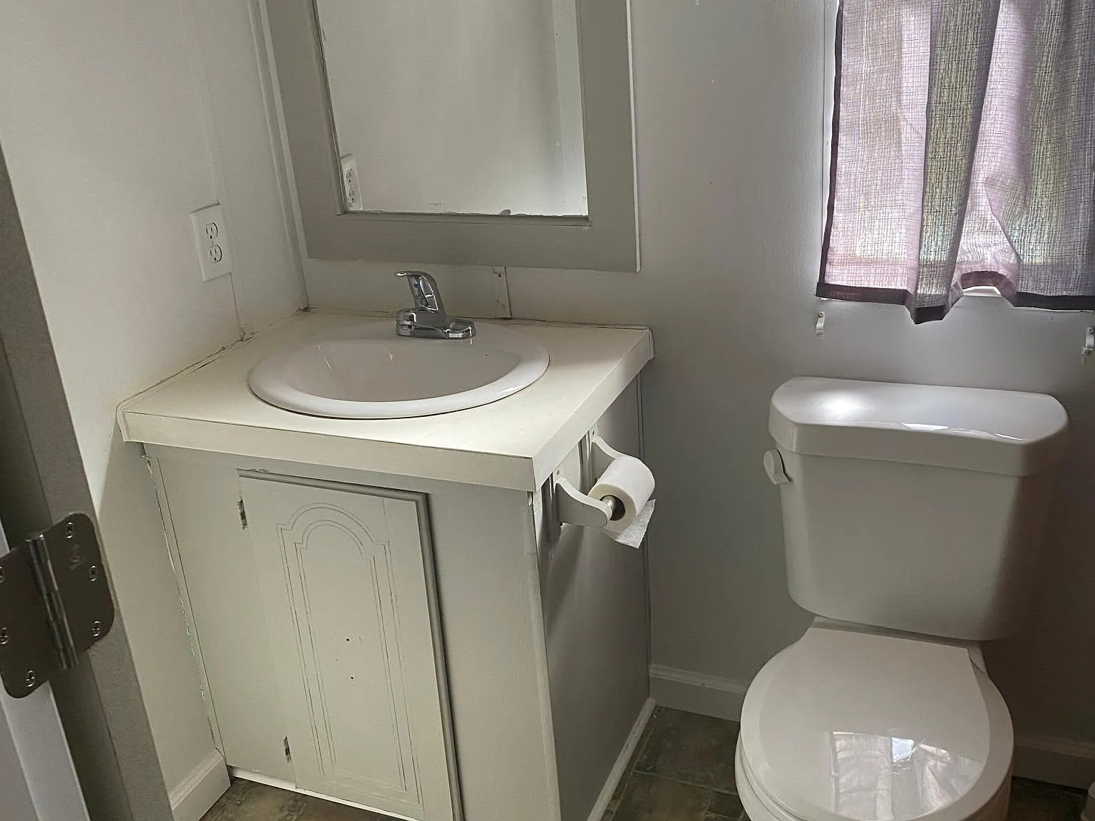 2 bed, 1.5 bath, 980 sqft, $900 — Photo 4