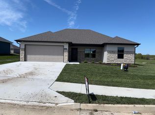 2435 N Traveller Dr, Columbia, MO 65202