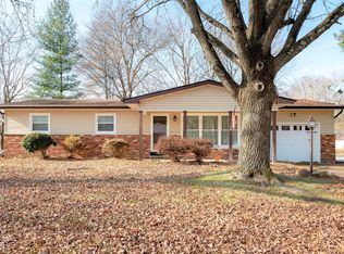 206 Skyline Dr, Marion, IL 62959