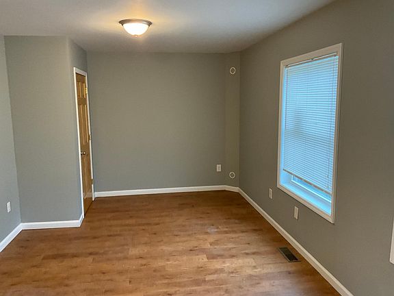 5th image of 1670 Western Ave #4