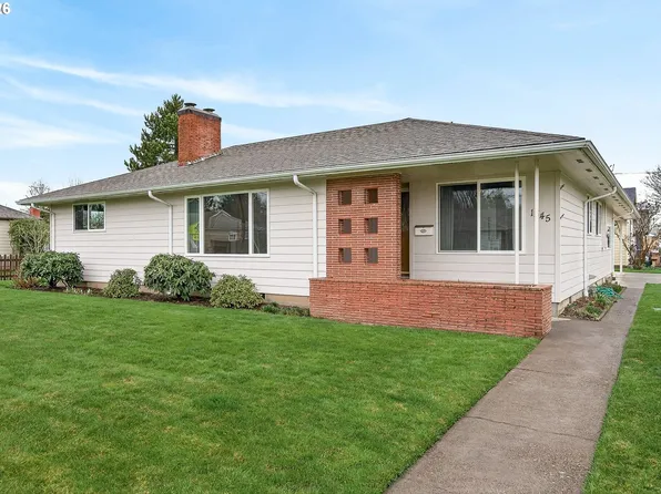 1345 NE 9th St, McMinnville, OR 97128