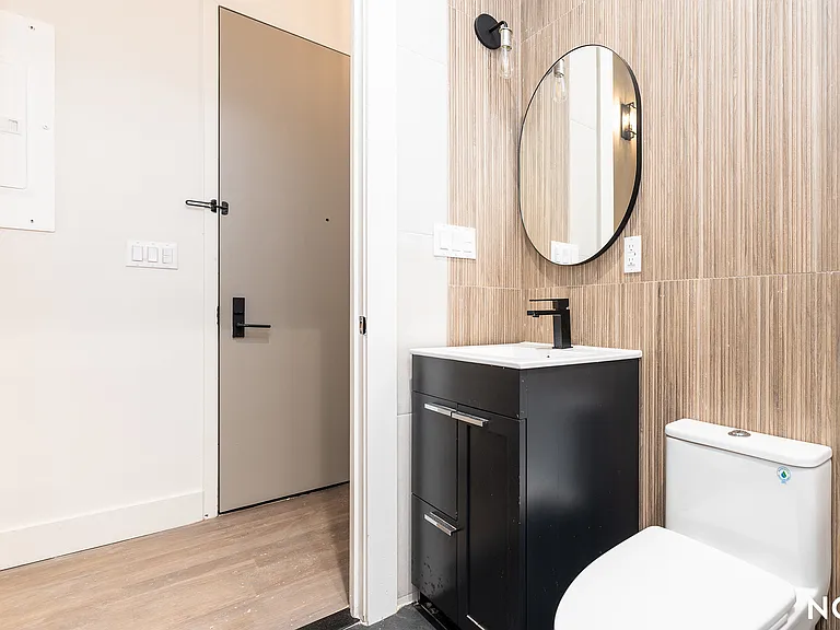 483 Driggs Ave #4B — Photo 6