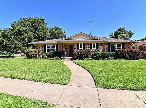3rd image of 1221 Atlanta Dr
