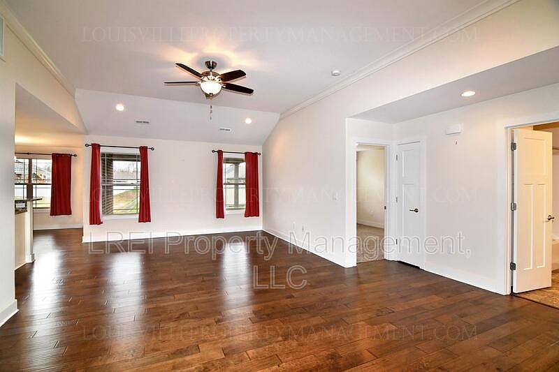 5614 Raintree Rdg, Jeffersonville, IN 47130 Zillow