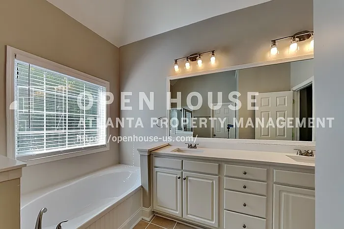 3761 Carmen Ct SW — Photo 12