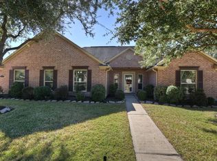 708 Piney Ridge Dr, Friendswood, TX 77546