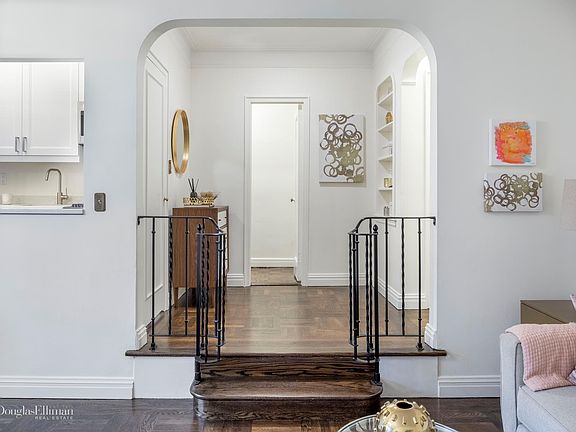 5th image of 29 W 64th St APT 6F