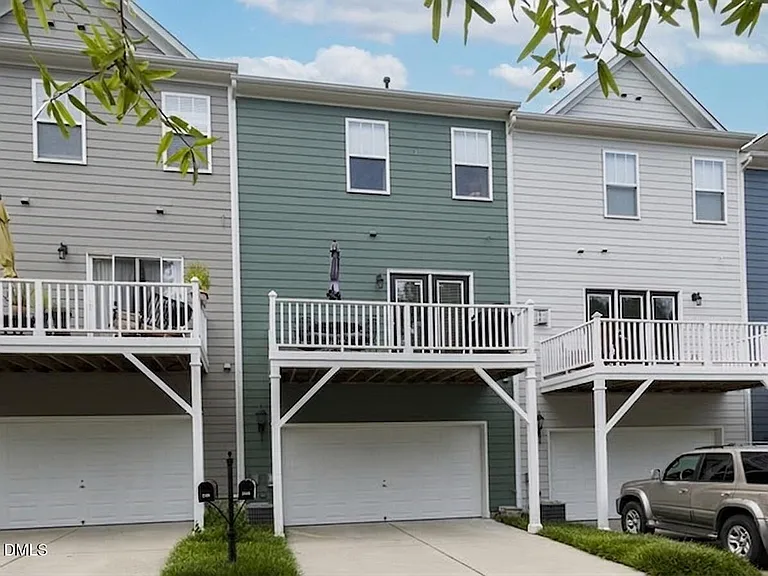 340 Kinellan Ln — Photo 18