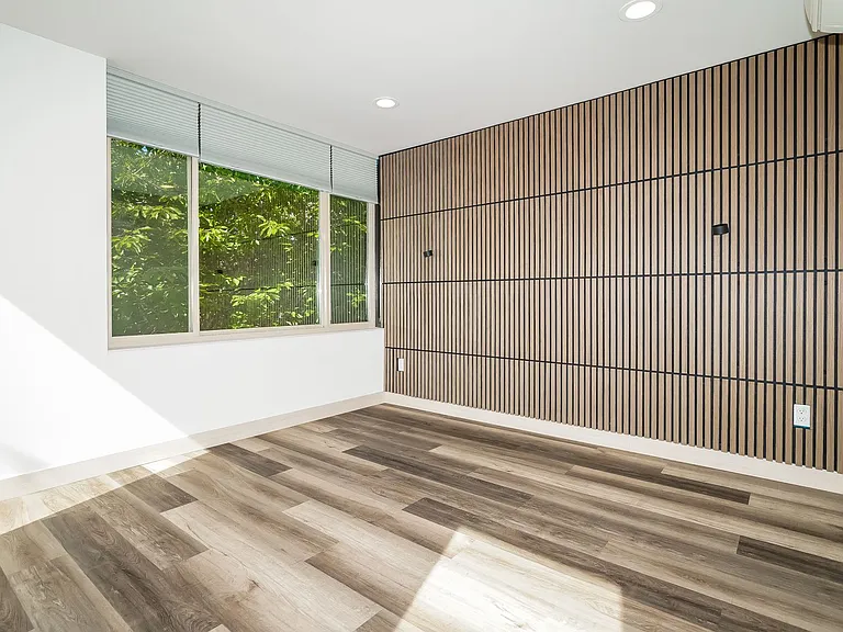 5616C California Ave SW — Photo 12