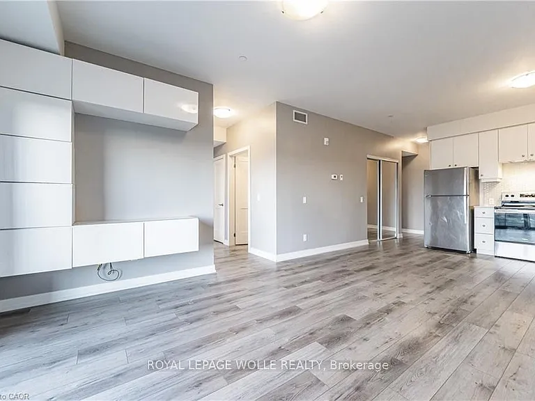 255 Northfield Dr E #302 — Photo 9