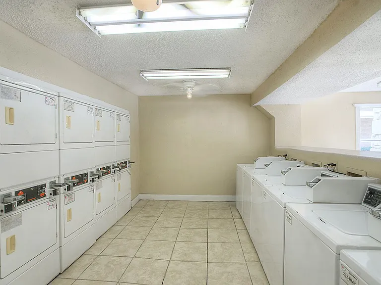Quay Point Apartments — Photo 7