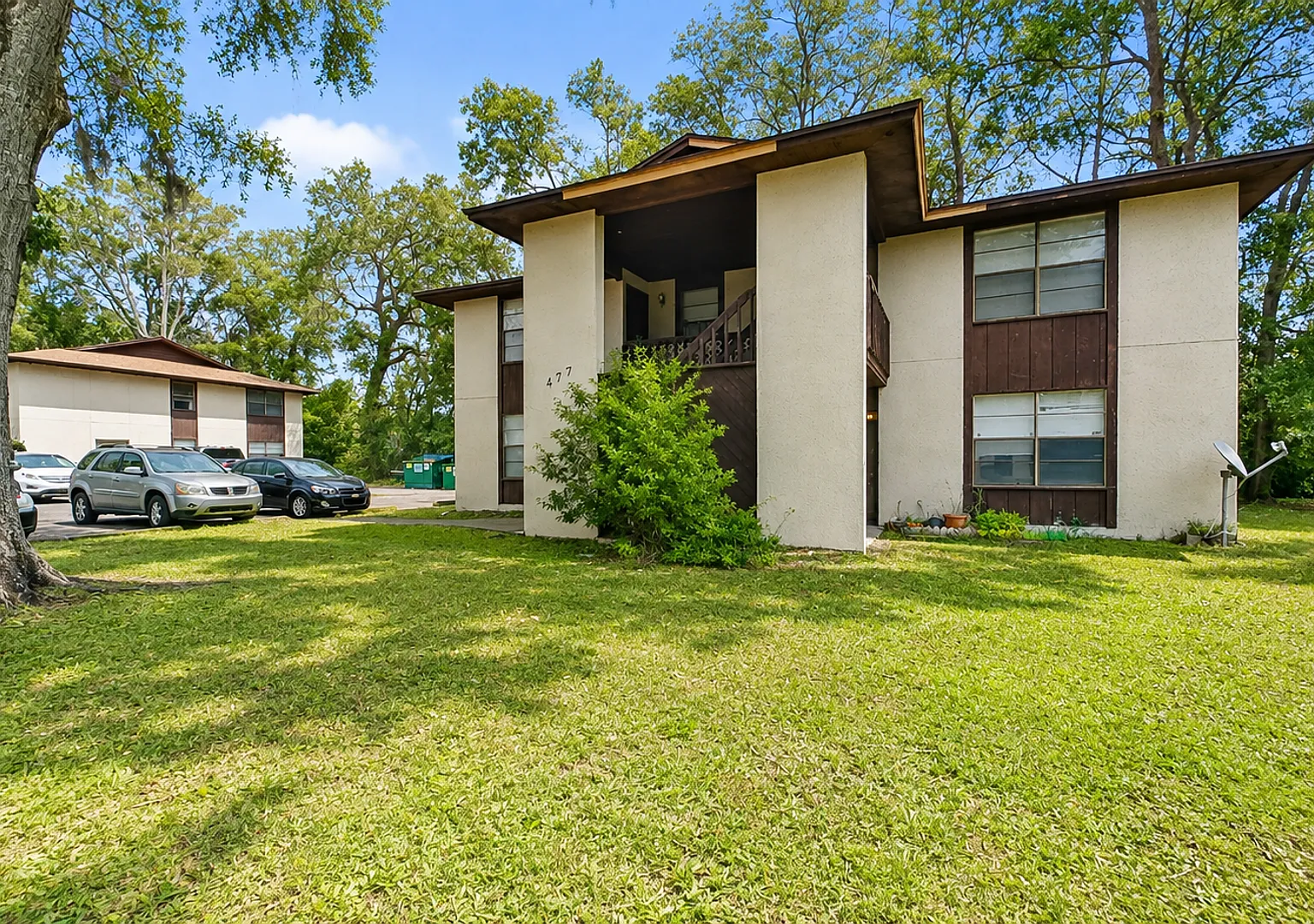Beautiful Upstairs 2 bedroom 1 1/2 bath Apartment in Orange Park.! — Photo 1