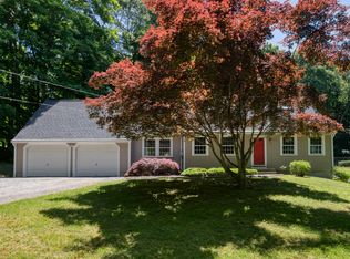 162 Saint Francis Woods Rd, Madison, CT 06443