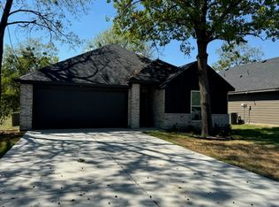 200 Mill St, Lone Oak, TX 75453