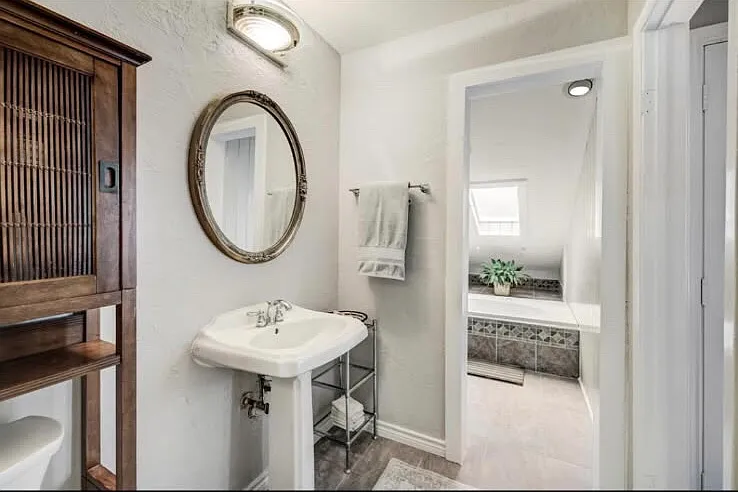1236 Jackson Blvd — Photo 12
