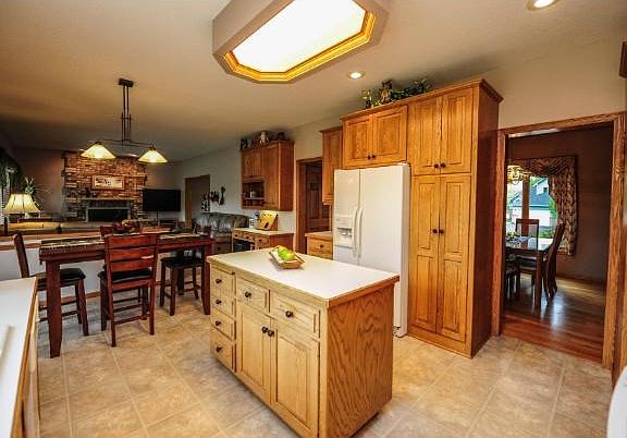 3rd image of 13313 Acorn Cir