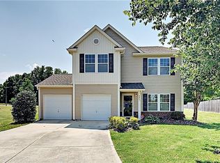 906 Douglas Ct, Albemarle, NC 28001