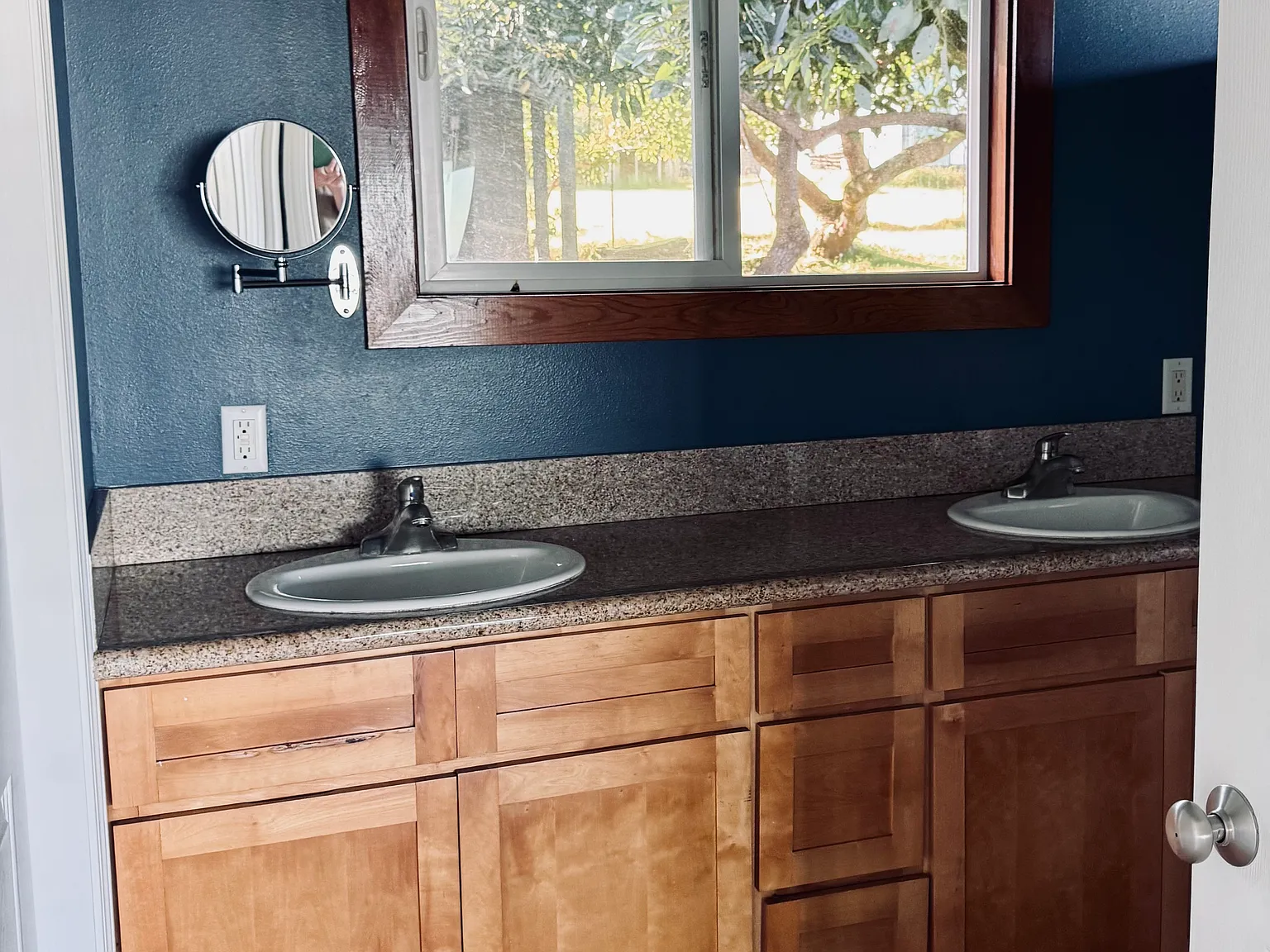 2 bed, 1200 sqft, $3,400 — Photo 4